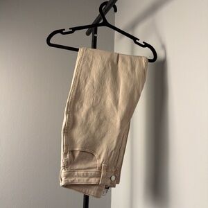 Hollister Light Tan Curvy High-Rise Jeans